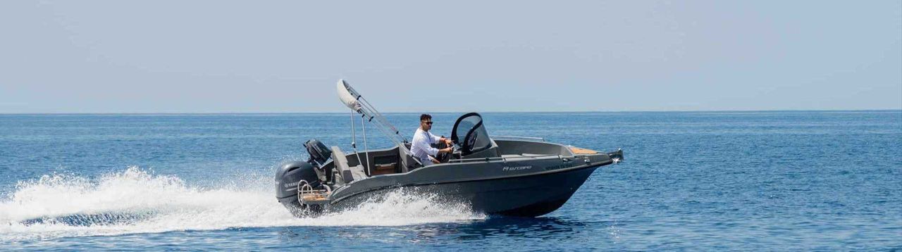 Nireus Ω53 Escape στη θάλασσα